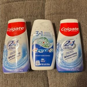 Colgate Whitening Toothpaste with Stain Lifters - Blue